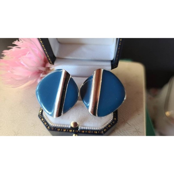 Vintage Blue and Silver Enamel Stud Earrings - Picture 3 of 10